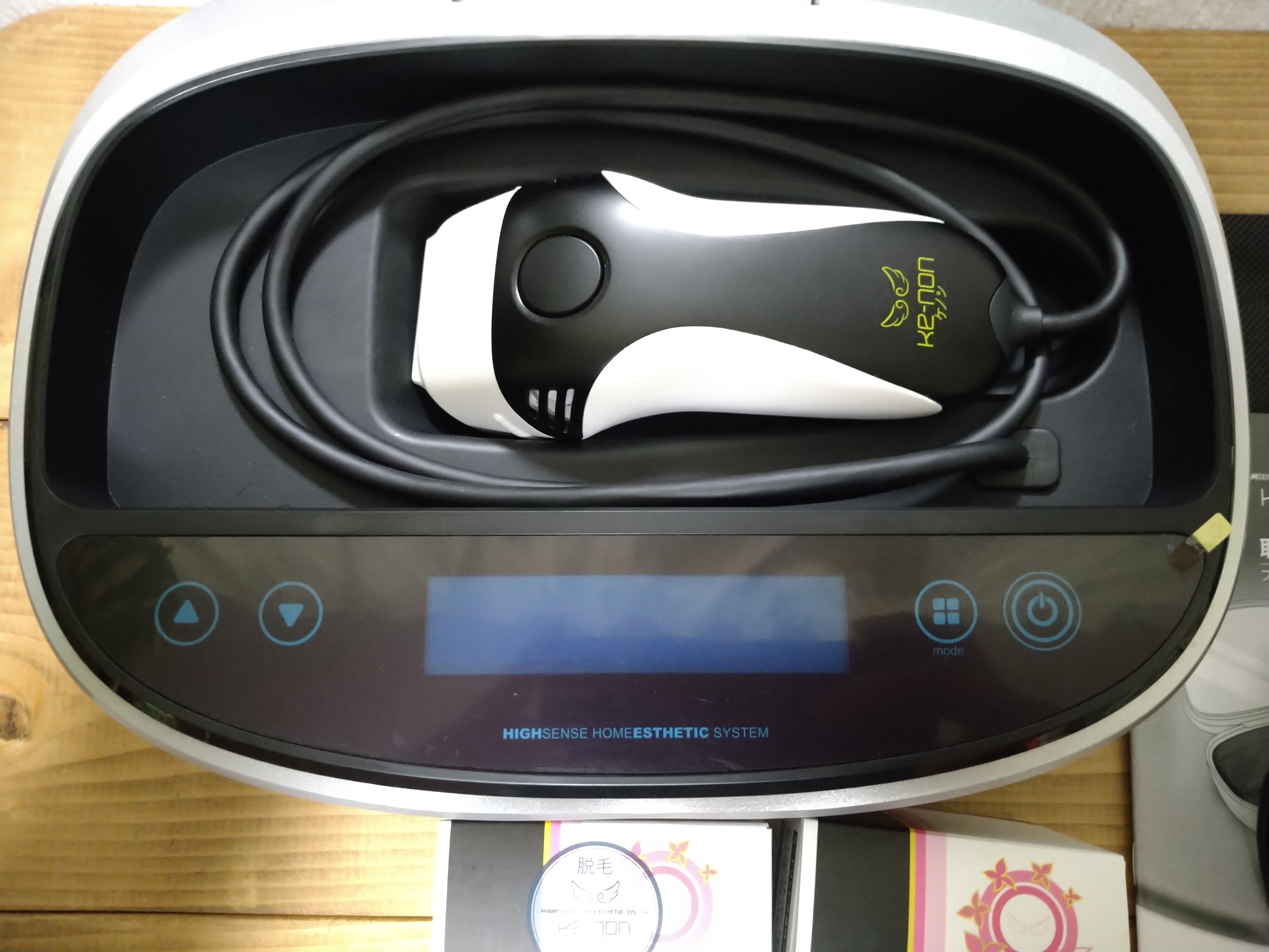 家庭用脱毛器を試していた頃の機器（本人の記録）